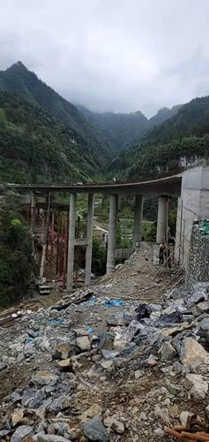 315國(guó)道改建工程橋臺(tái)裂縫修補(bǔ)